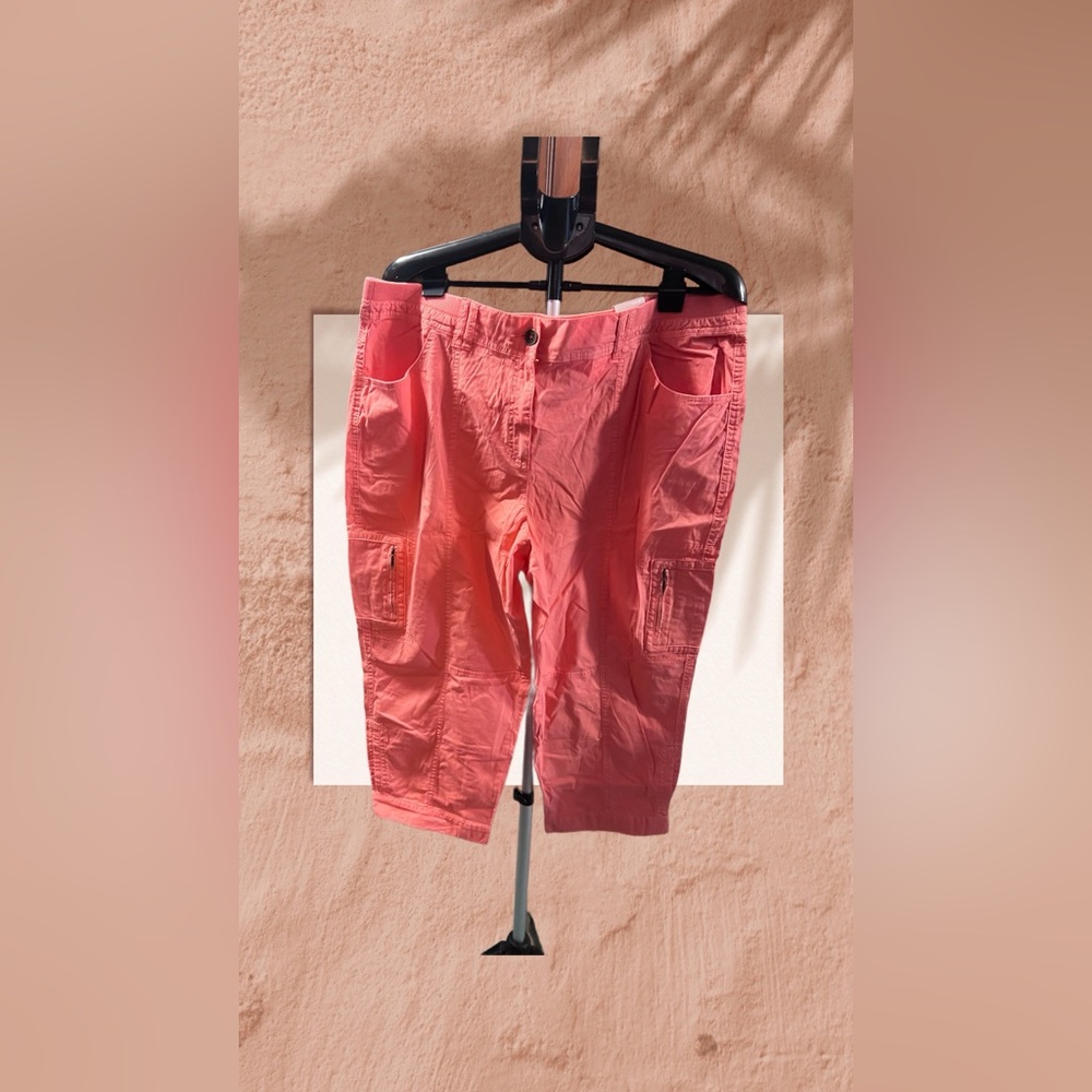 Chico's Cropped Lightweight Coral Pants, sz 3.5